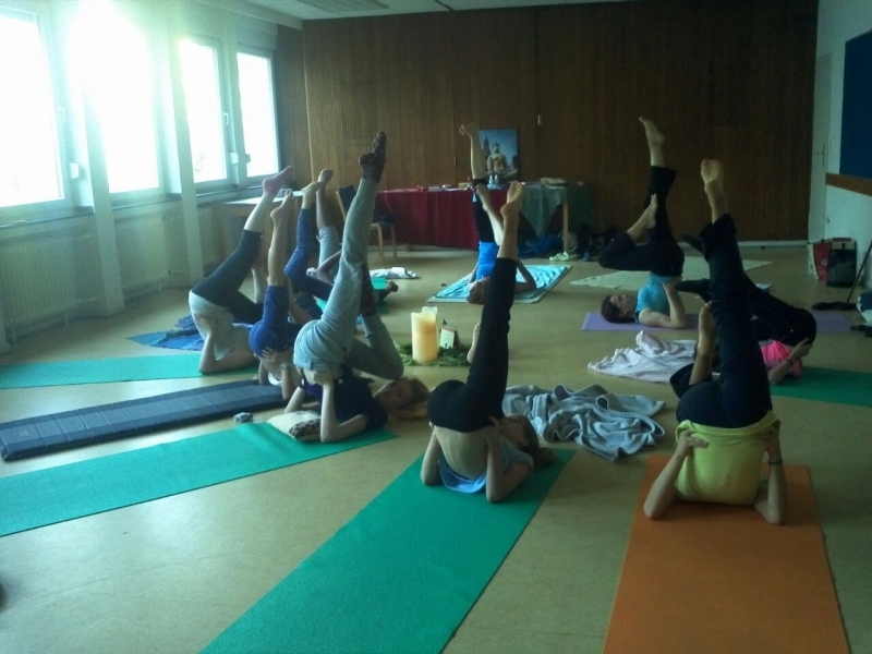 Yoga für Mädchen und Frauen